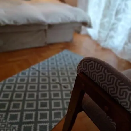 Elegance アパート